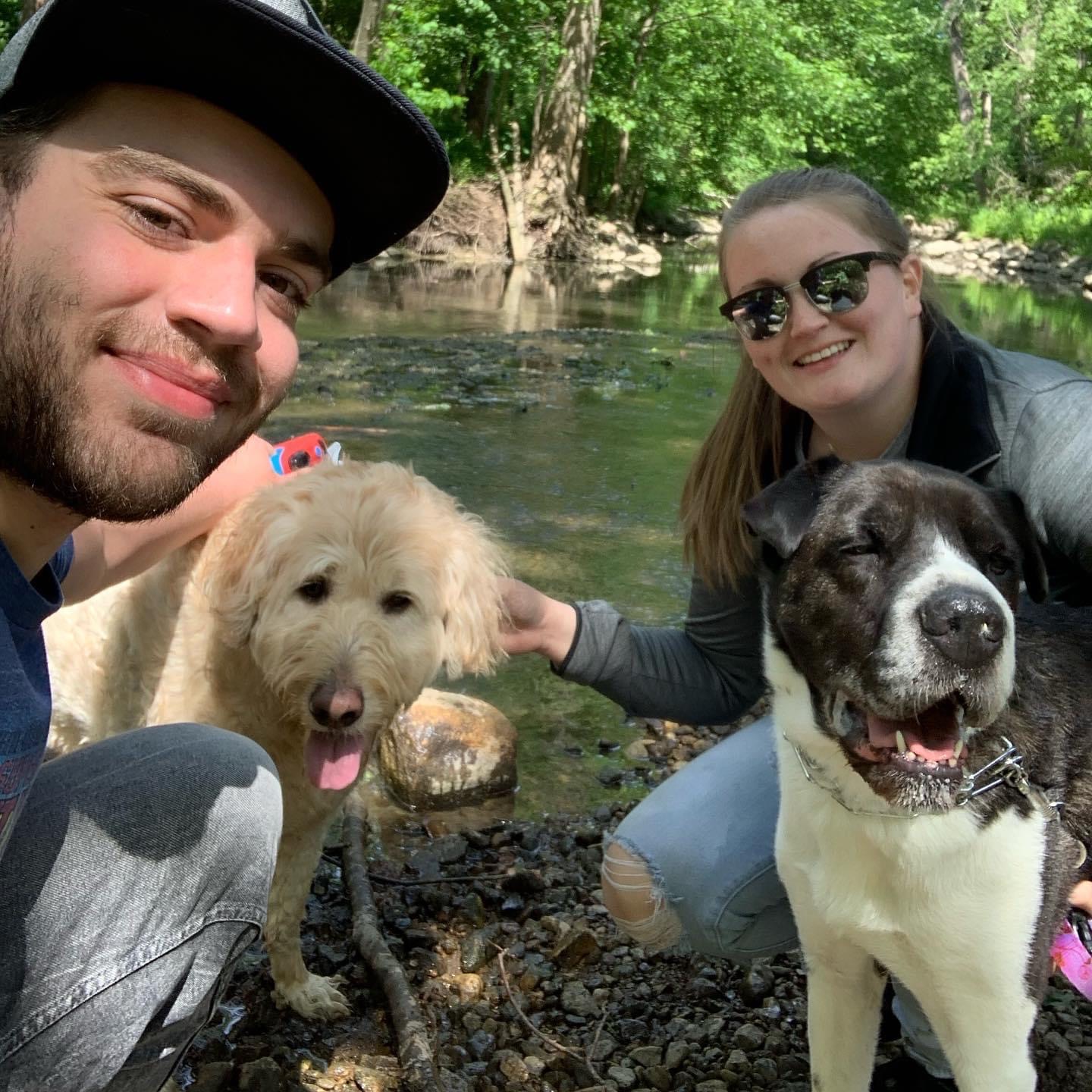 Ryan_and_Lynnsey_at_hiking_trial_with_dogs